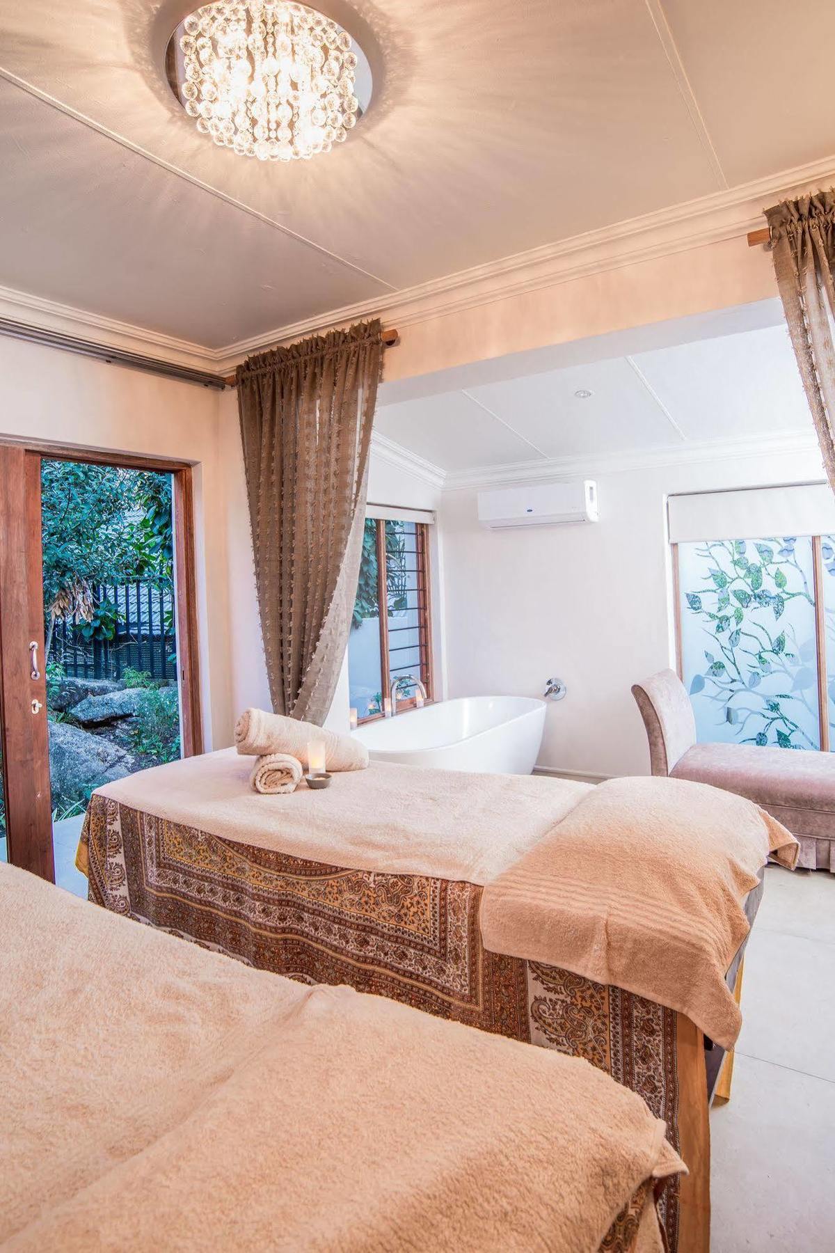 Leaves Lodge And Spa Mbombela Exteriör bild